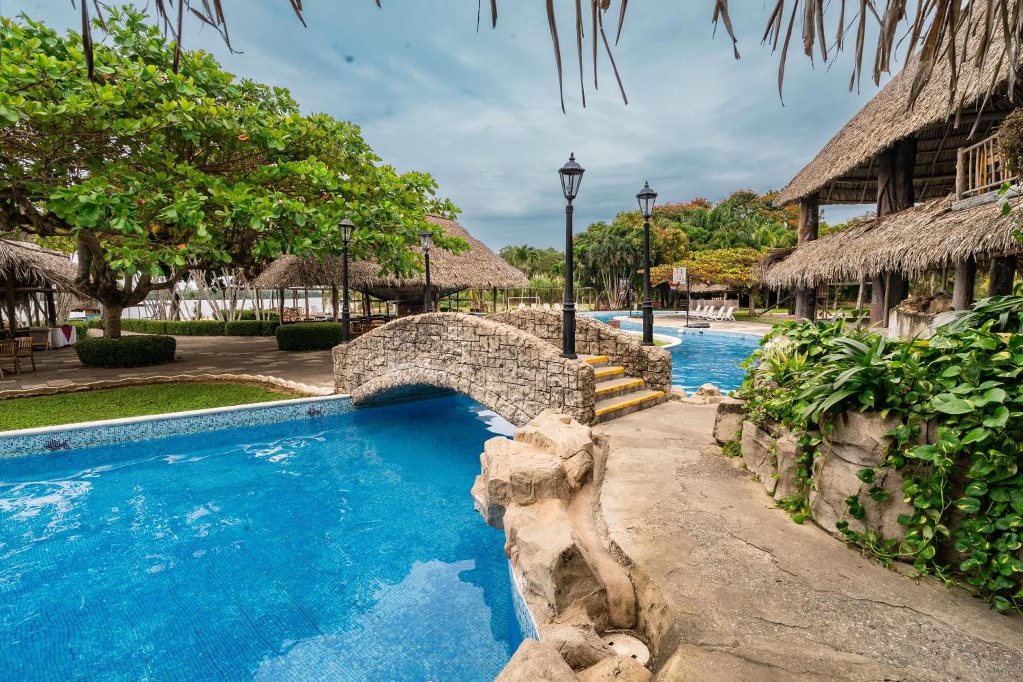 Amatique Bay Hotel プエルト・バリオス エクステリア 写真