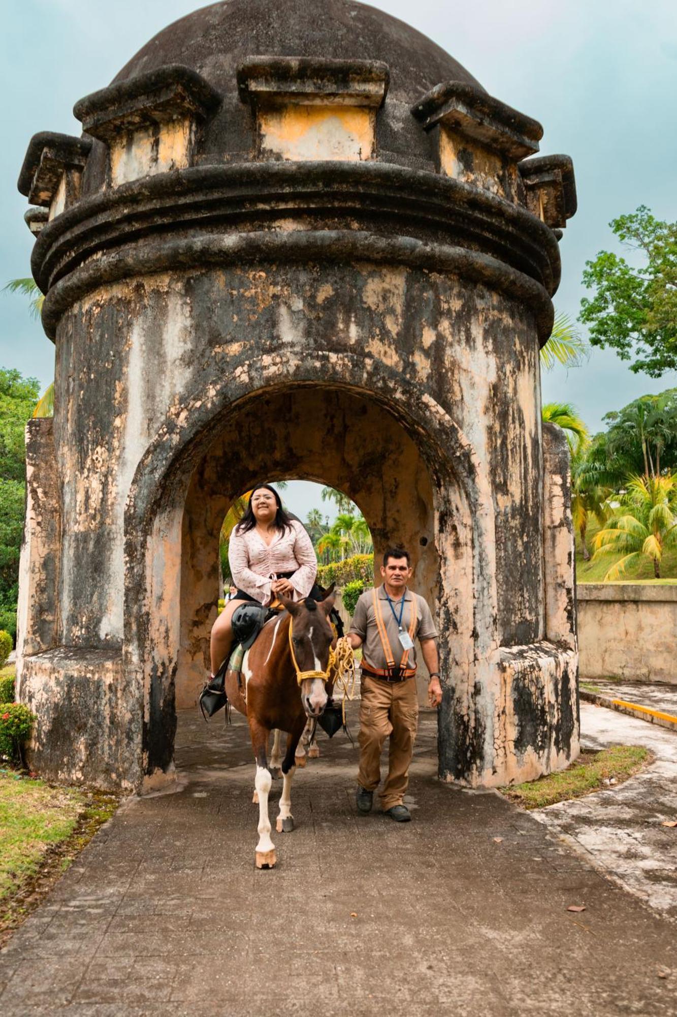 Amatique Bay Hotel プエルト・バリオス エクステリア 写真