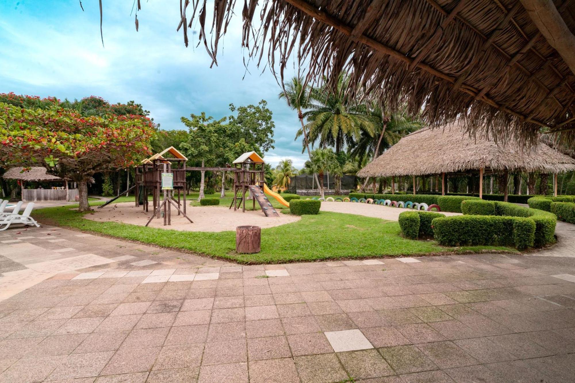 Amatique Bay Hotel プエルト・バリオス エクステリア 写真