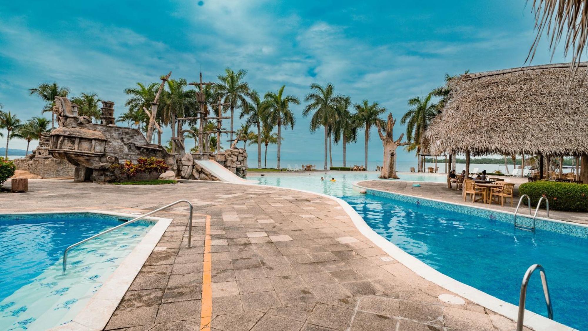 Amatique Bay Hotel プエルト・バリオス エクステリア 写真